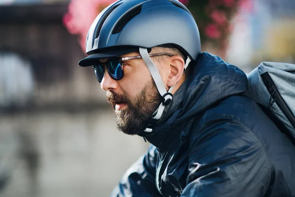 패키지를 자전거 자전거와 남성의 Hipster — 스톡 사진