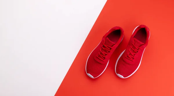 A studio shot of running shoes on bright color background. Flat lay. — Stock Photo, Image