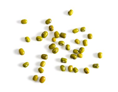 Beyaz arka plan üzerinde Mung fasulye