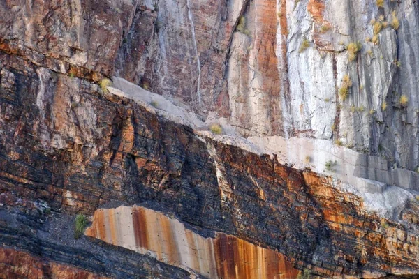 Imagen Abstracta Natural Rocas Coloridas Encontradas Sendero Apache Oeste Del — Foto de Stock