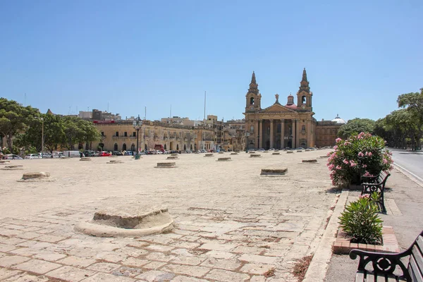 Publius Square Fall Kyrkan Och Gamla Spannmålsmagasin Floriana Malta Heta — Stockfoto