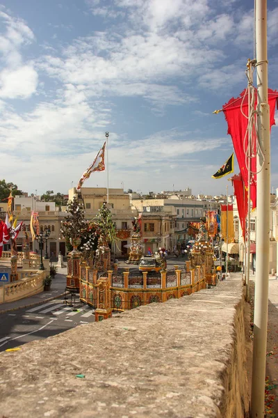 Marsa Malta Maj 2018 Festligt Dekorerade Gatan Med Bred Ramp — Stockfoto