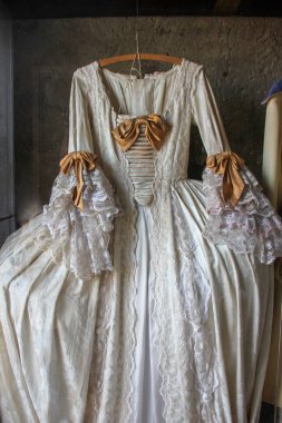 Prag, Çek Repulic Zlata Ulicka veya altın Lanne Caddesi üzerinde Müzesi sergi askı vintage antik elbise ayrıntıları