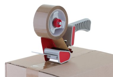 Beyaz arkaplanda kırmızı bant tabancası