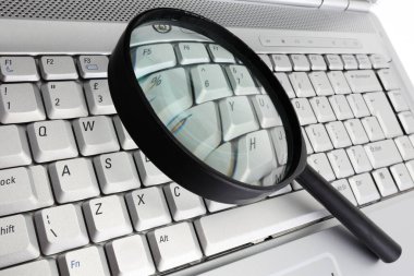 veri güvenliği bilgisayar bilgisi büyütme cam konsepti