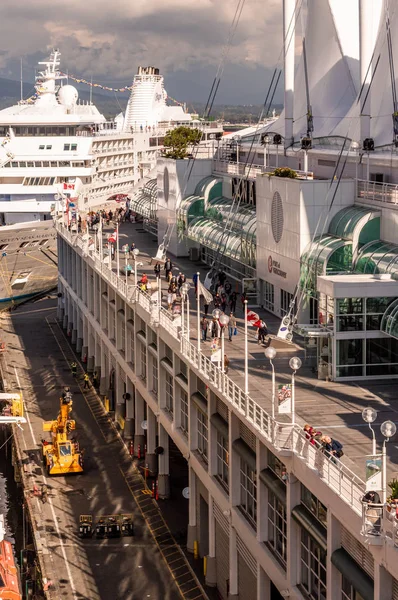 Vancouver, Canada - September 12, 2018: Haven van Vancouver Cruise Ship Terminal. — Stockfoto