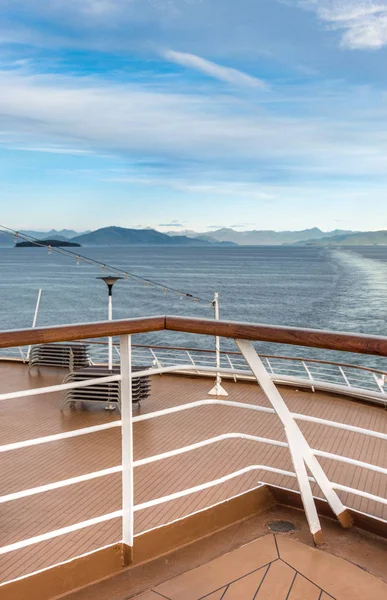 Southern view of Dixon Entrance from cruise ship, Inside Passage, BC, Canada. — Stock Photo, Image