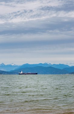 Tanker gemisi Burrard giriş, Vancouver, Br girişinde demir attı