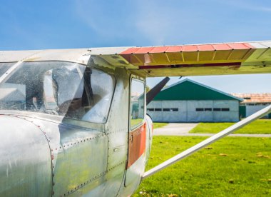 7 Mayıs 2019 - Delta, Britanya Kolumbı: Delta Heritage Airpark'ta Cessna 150f küçük uçak.