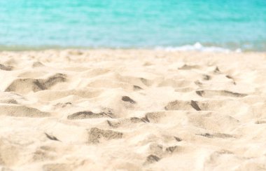 Deniz ve plaj ile bir tatil yaz.