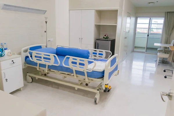 Частные Палаты Пациентов Больничной Кроватью — стоковое фото