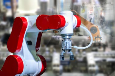 Robot endüstriyel 4.0 şeyler teknoloji robot kol ve denetim için denetleyicisi kullanan adam