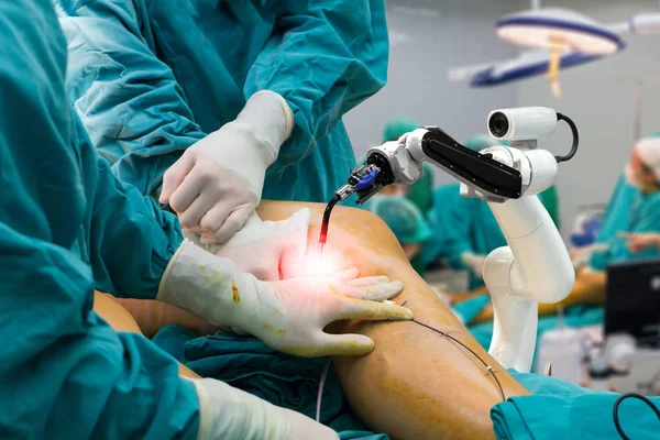 Tıbbi robot kol gelecek, insan değiştirme.