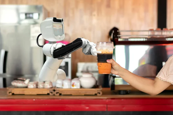 robot teknolojisi tutmak içecekler için insanlar iş adam yerine gelecek 