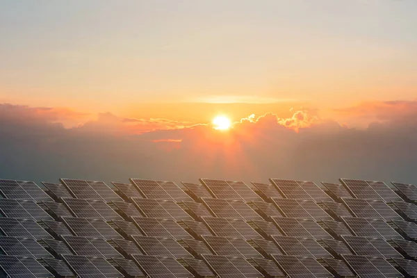 Solarstromerzeugung Auf Vielen Solarzellen — Stockfoto