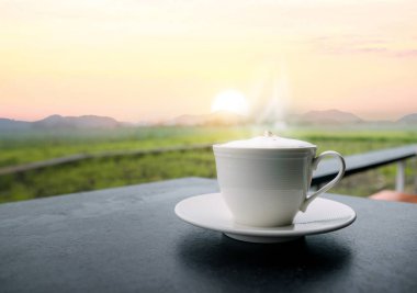 Masada sabah kahvesi Dağlar arka plan