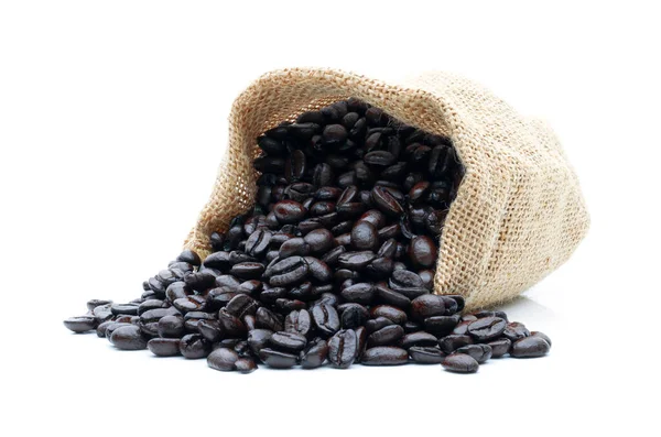 Geröstete Kaffeebohnen Einem Sack Aus Stoff Auf Weißem Hintergrund — Stockfoto