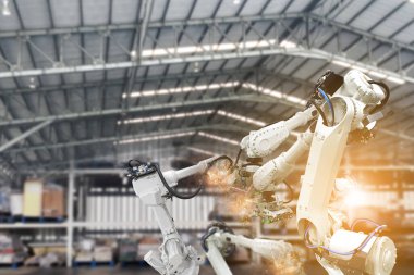 Robot silahlar, endüstriyel robotlar, fabrika otomasyon makineleri.