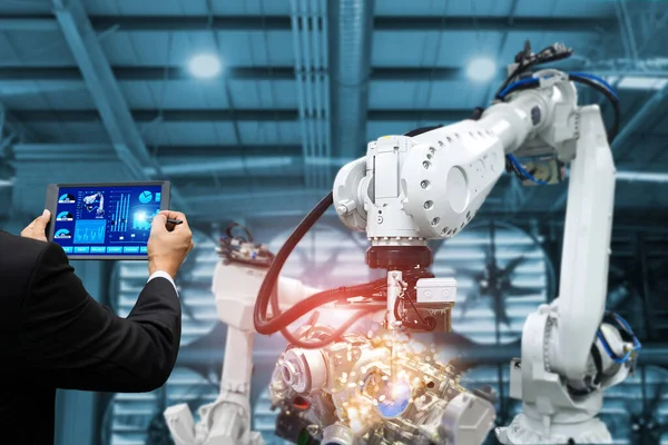 Mühendis kontrol kontrol otomasyonu Robotik silahlar, endüstriyel robotlar, fabrika otomasyon makineleri