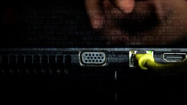 Хакер, взлом компьютерной сети 16. — стоковое видео