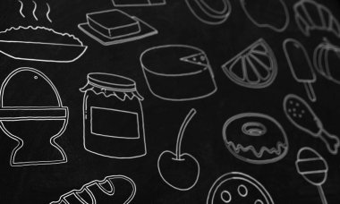 3d El alan ve odak sığ derinliği ile kara tahta gıda çizilmiş doodles