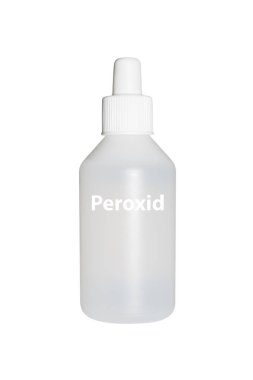 Hidrojen peroksit beyaz arka plan üzerinde plastik şişe.