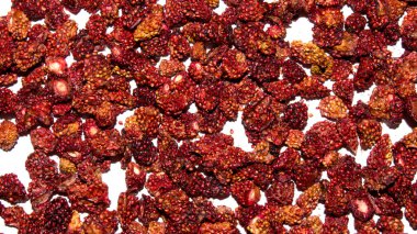 Kurutulmuş çilek. Kurutulmuş çilek arka planı.