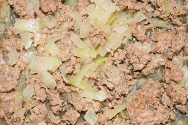 Soğanla kızartılmış kıyılmış. Soğan ile arka plan kıyma.