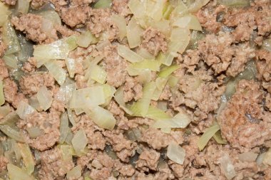 Soğanla kızartılmış kıyılmış. Soğan ile arka plan kıyma.