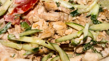 Tavuk ve sebzeli Shawarma. Sarımsaklı soslu Shawarma 'nın arka planı. Shawarma 'nın arka planı.