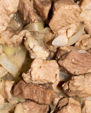 Soğanlı haşlanmış et. Soğanlı et..