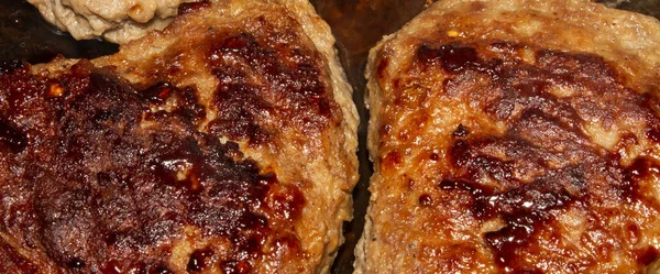 Chuletas Carne Frita Con Una Corteza Dorada Fondo Chuletas Carne —  Fotos de Stock