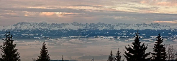 Tatra Dağları panorama - Turbacz görünümünden