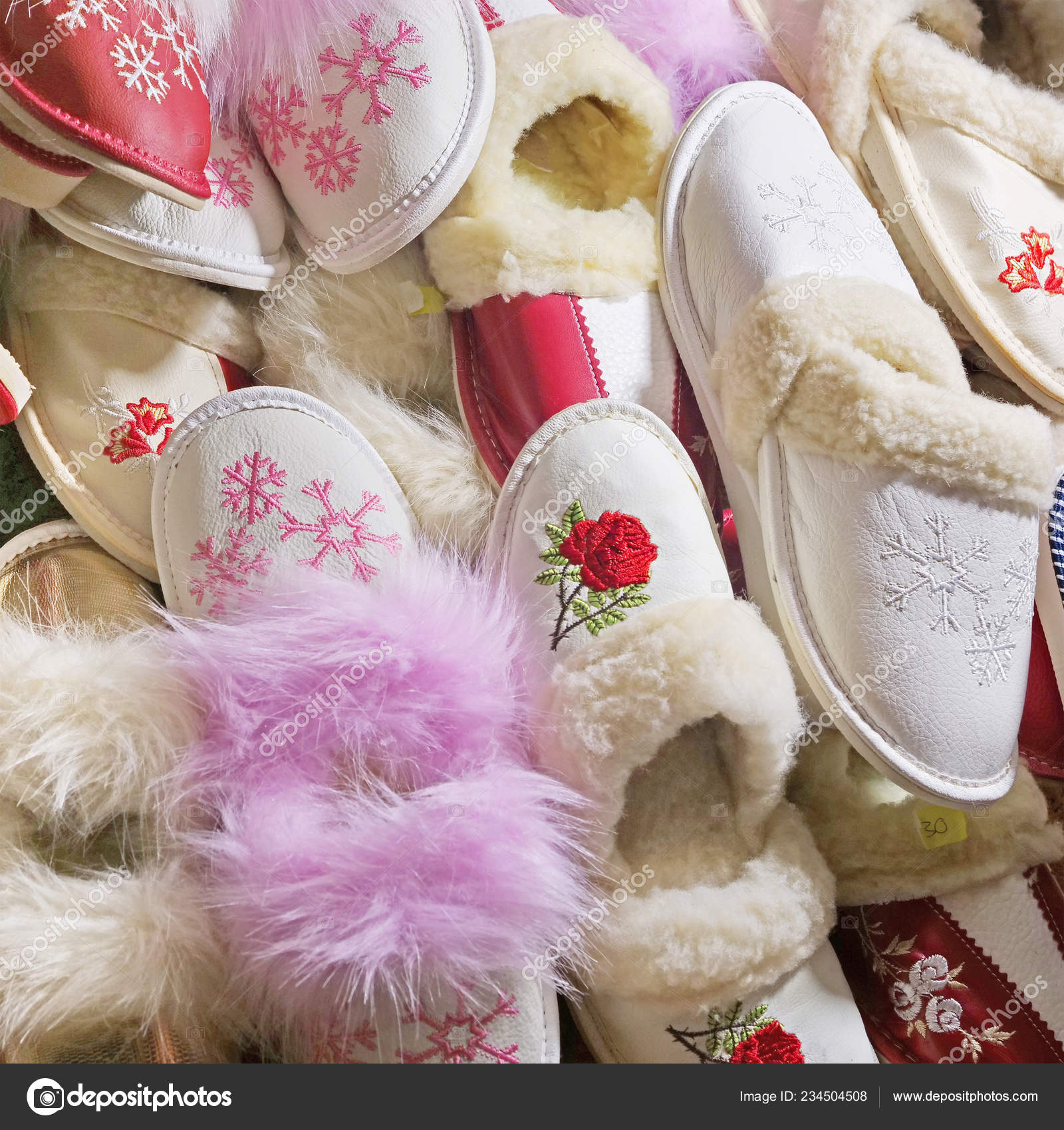 Sheepskin and Leather Slippers for Women
