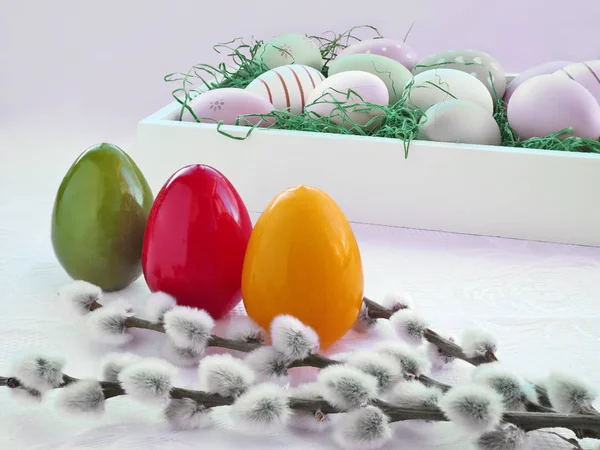 Fondo de Pascua con huevos de Pascua — Foto de Stock