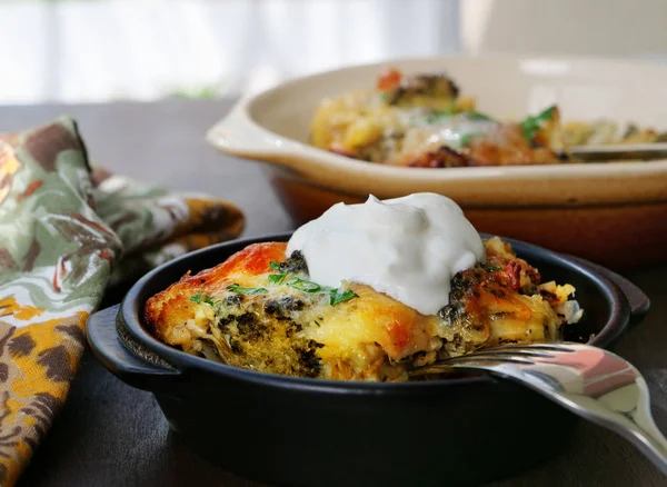 Broccoli, prei, bloemkool, kaas braadpan — Stockfoto