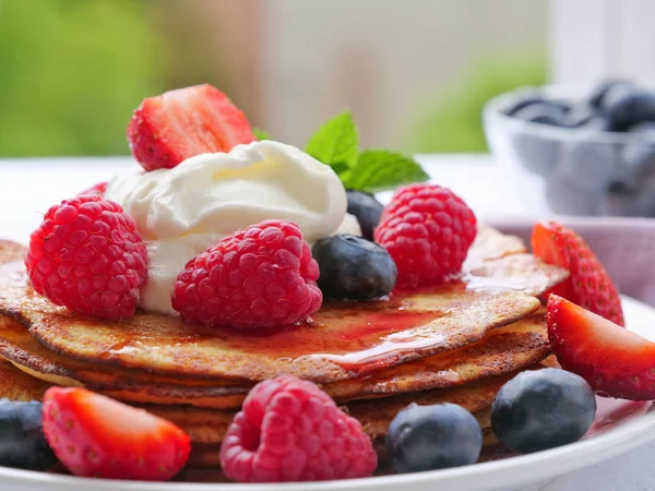 Keto pancakes made of coconut flour or almond flour — Stock Photo, Image