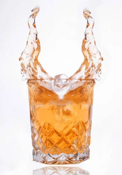 Splash Whiskey White Background — Stock Photo, Image
