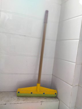 Banyoyu temizlemek için geçiş kartı.