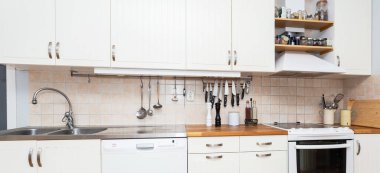 Mutfak tezgahı ve mutfak üniteleri.