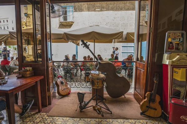 Habana Kuba November 2017 Turister Ett Kafé Plaza Vieja Gamla — Stockfoto
