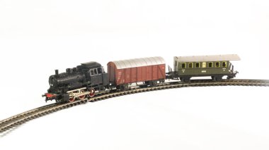 Beyaz arka plan üzerinde tren