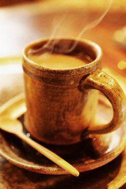 taze hazırlanmış espresso fincan