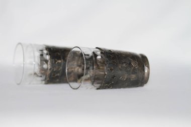 Küçük cam bardak içki