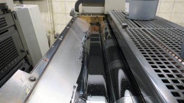 Kesit görünümü üzerinde baskı Makinaları