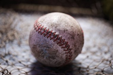 Eski, yıpranmış beyzbol