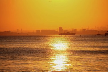 Vapur gün batımında, Istanbul, Türkiye