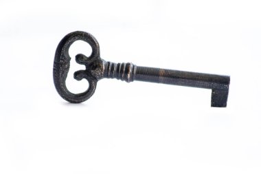 Beyaz arka planda asma kilit. kilit ve anahtar. mekhanizm dlya bezopasnosti