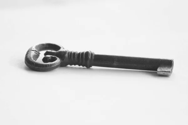 Λουκέτο Λευκό Φόντο Κλειδαριά Και Κλειδί Μεκανιζμ Ντλια — Φωτογραφία Αρχείου