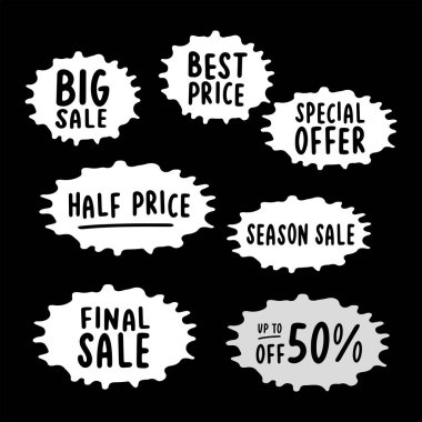 El yazısıyla yazılmış satış etiketleri. En İyi Fiyat, Özel Teklif, Son Sezon Satışı, 50 'ye kadar indirimli fiyat